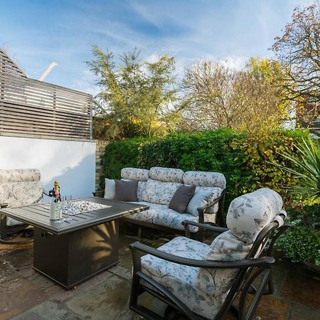 Breathtaking Putney Home With Gorgeous Garden Richmond  Buitenkant foto