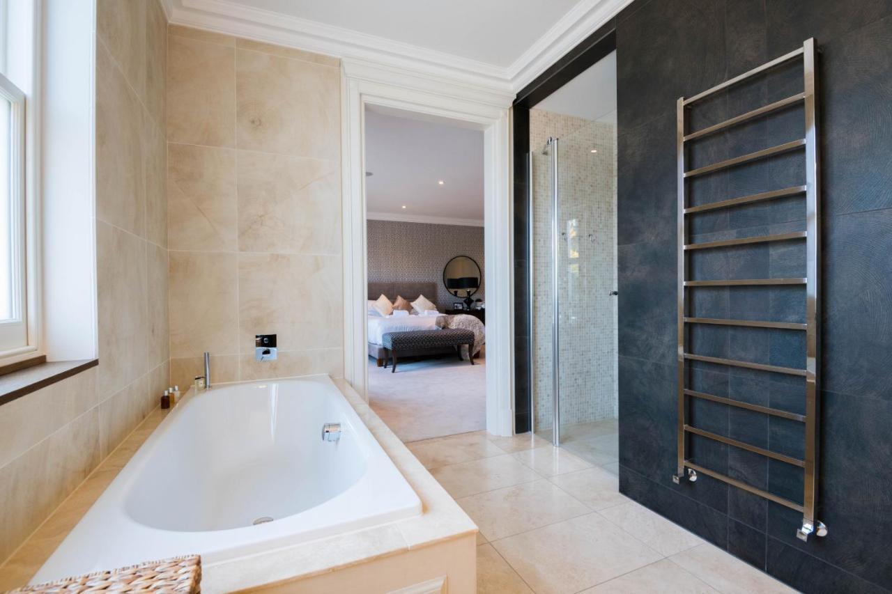 Breathtaking Putney Home With Gorgeous Garden Richmond  Buitenkant foto