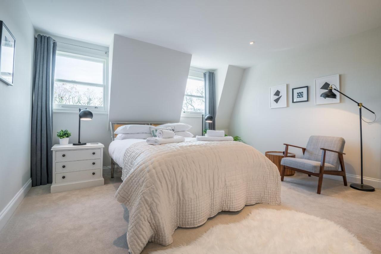 Breathtaking Putney Home With Gorgeous Garden Richmond  Buitenkant foto
