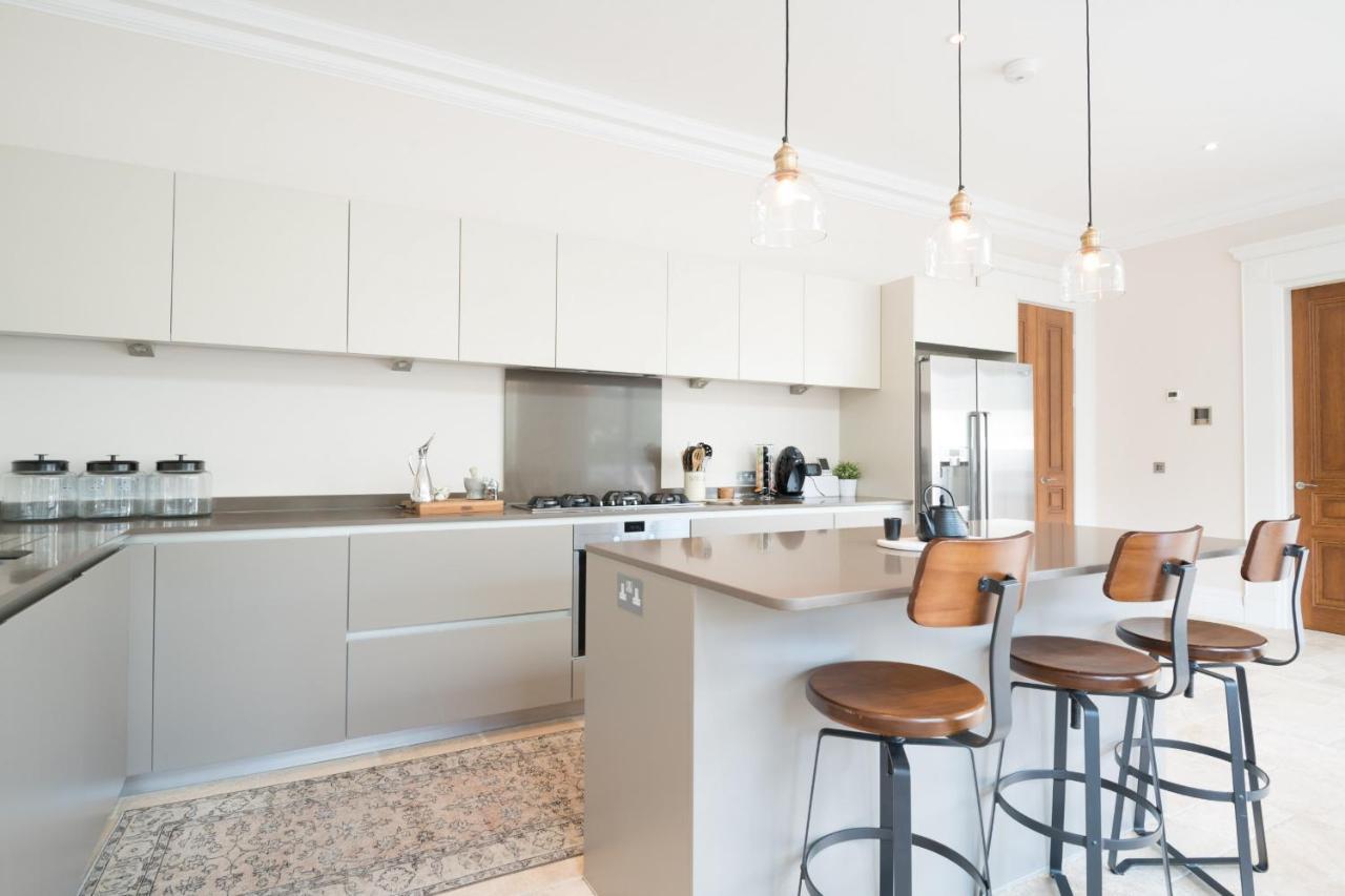 Breathtaking Putney Home With Gorgeous Garden Richmond  Buitenkant foto