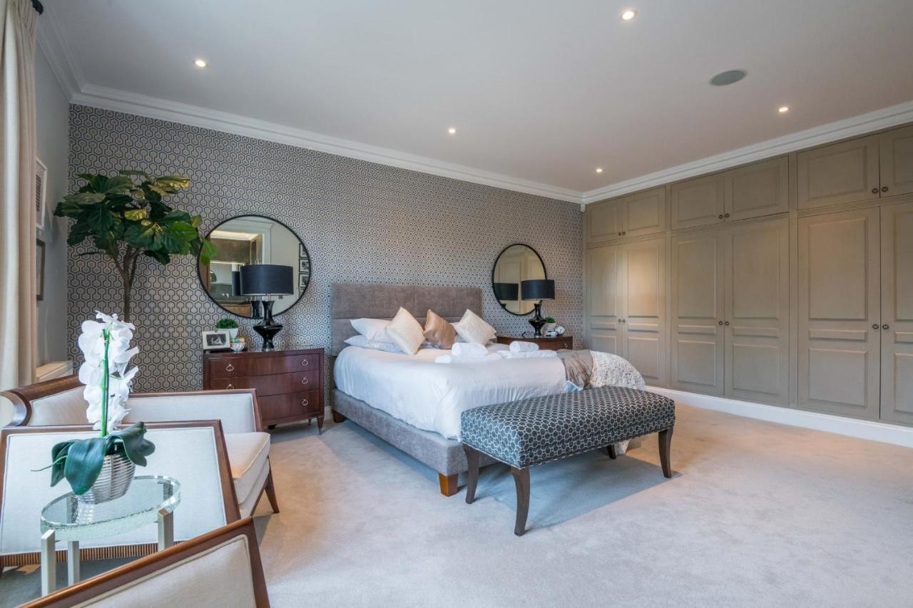 Breathtaking Putney Home With Gorgeous Garden Richmond  Buitenkant foto