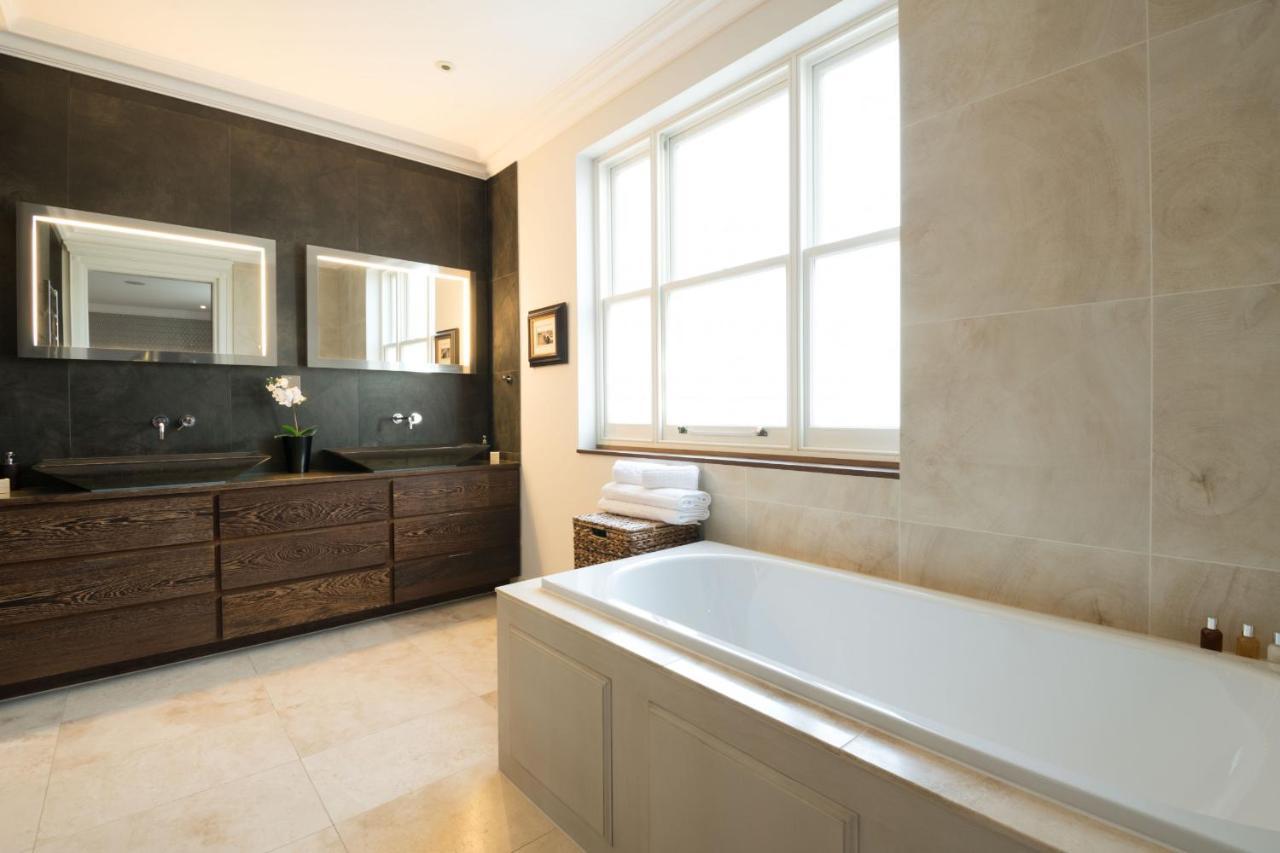 Breathtaking Putney Home With Gorgeous Garden Richmond  Buitenkant foto