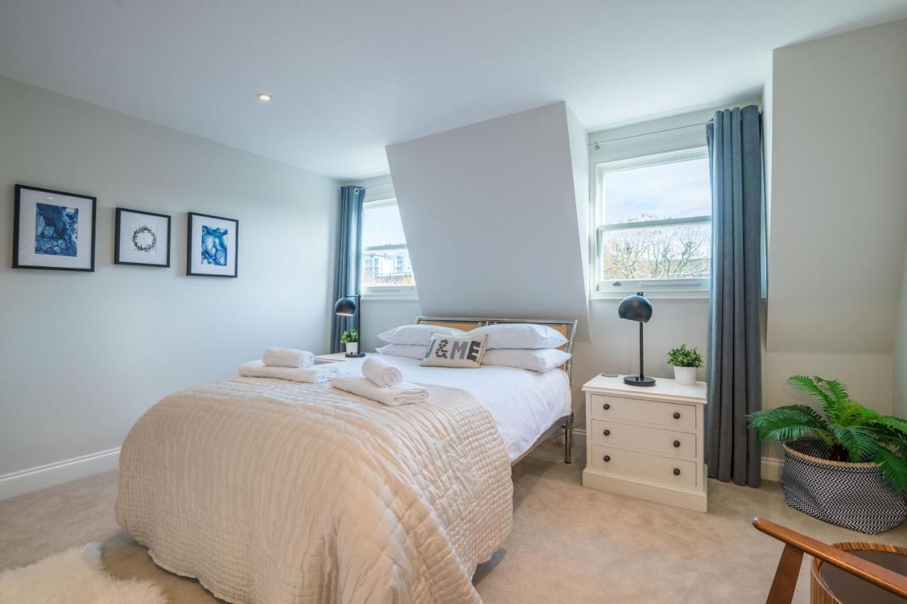 Breathtaking Putney Home With Gorgeous Garden Richmond  Buitenkant foto